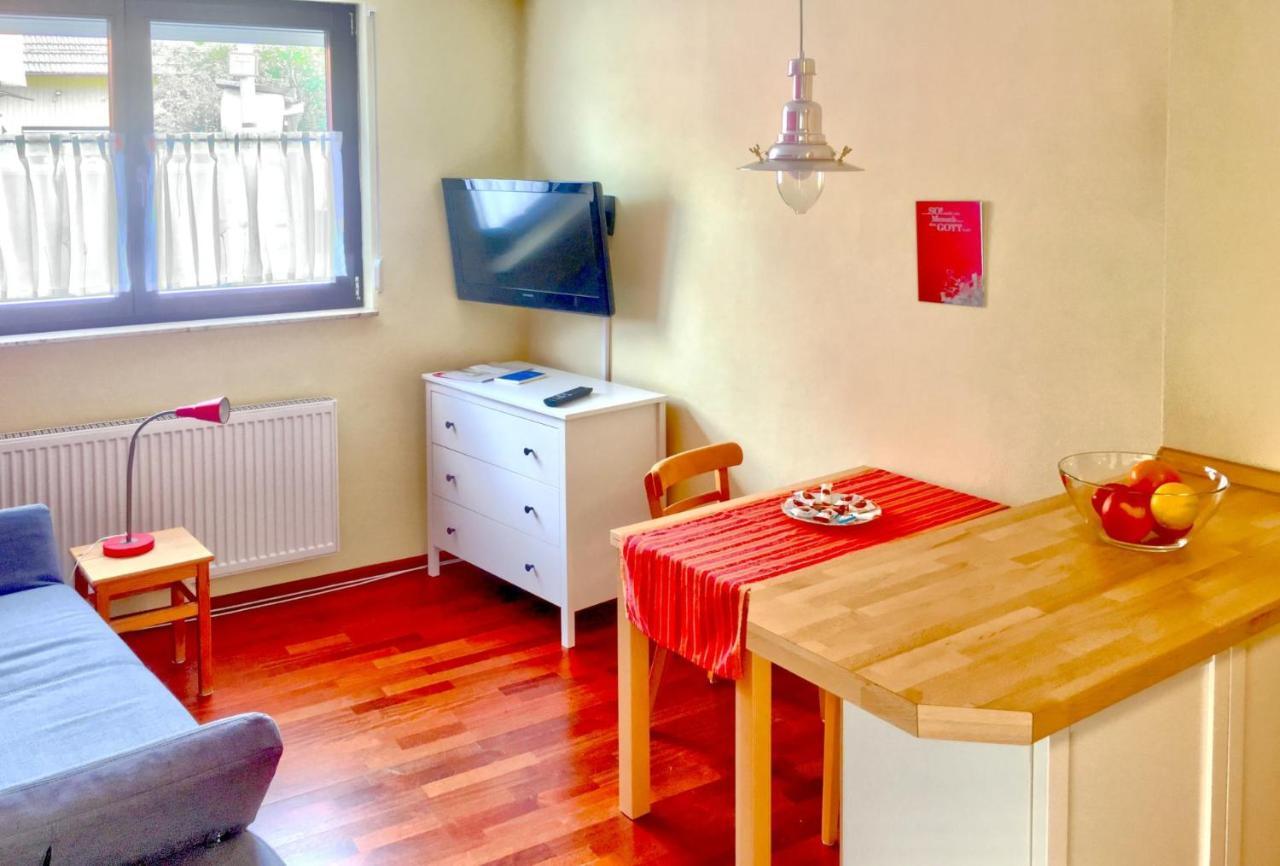 Ferienwohnung Maeder Schaafheim Ngoại thất bức ảnh